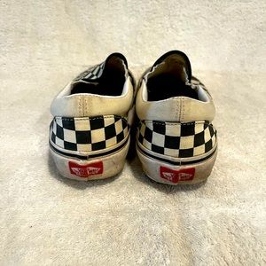 Black and white checkered slip on vans men’s size 8